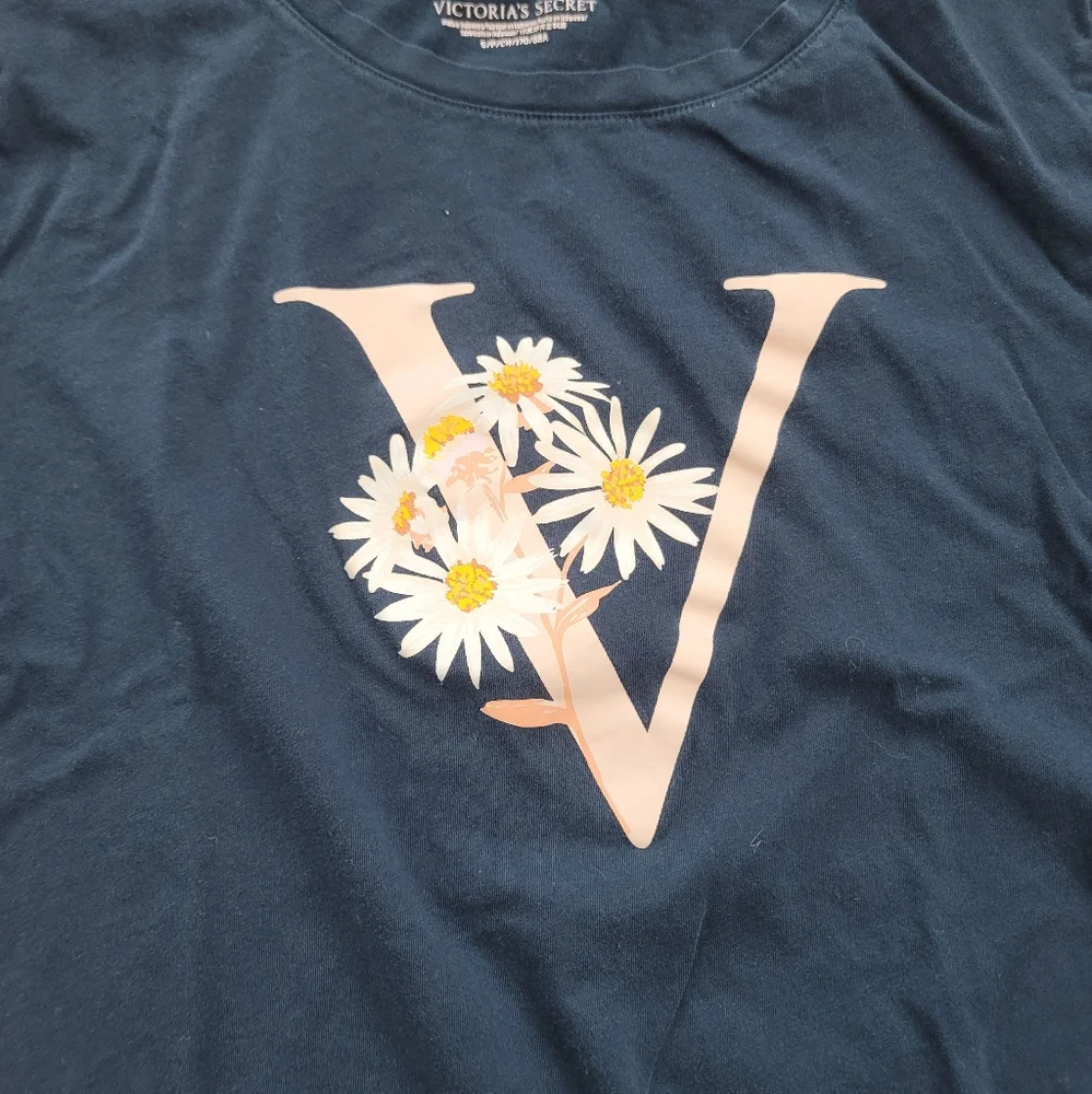 Victoria's Secret Navy Daisy Short Pajama Set